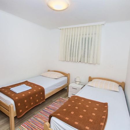 Apartmani Marijana Cesarica Eksteriør billede