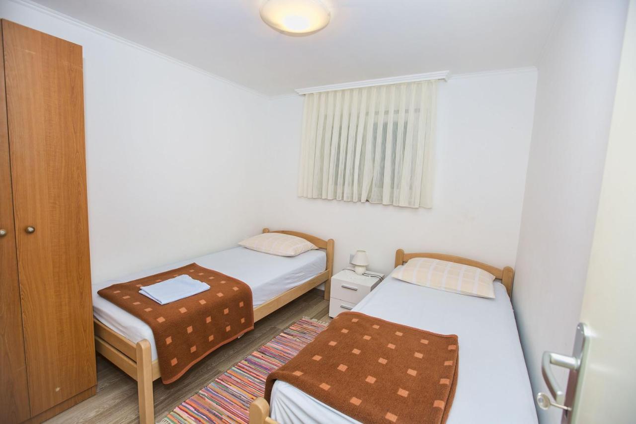 Apartmani Marijana Cesarica Eksteriør billede