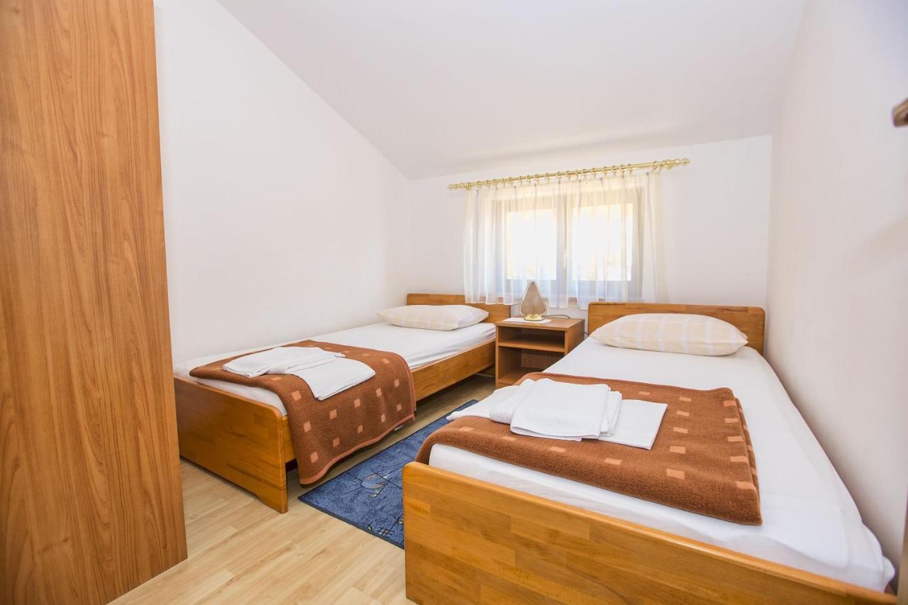 Apartmani Marijana Cesarica Eksteriør billede